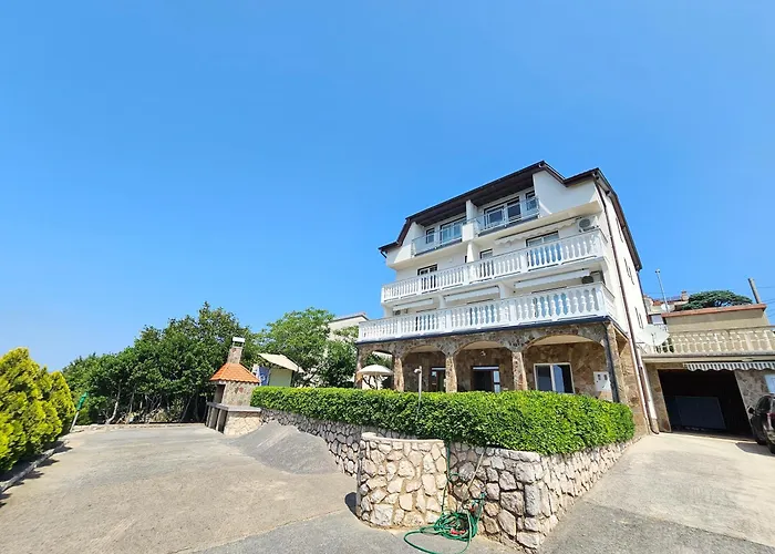 Anita 3 - 150m From The * ノヴィ・ヴィノドロスキー