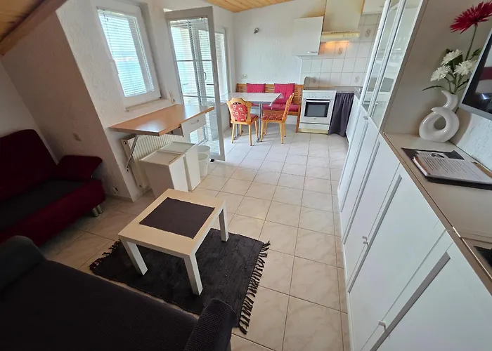 アパート Anita 3 - 150m From The *