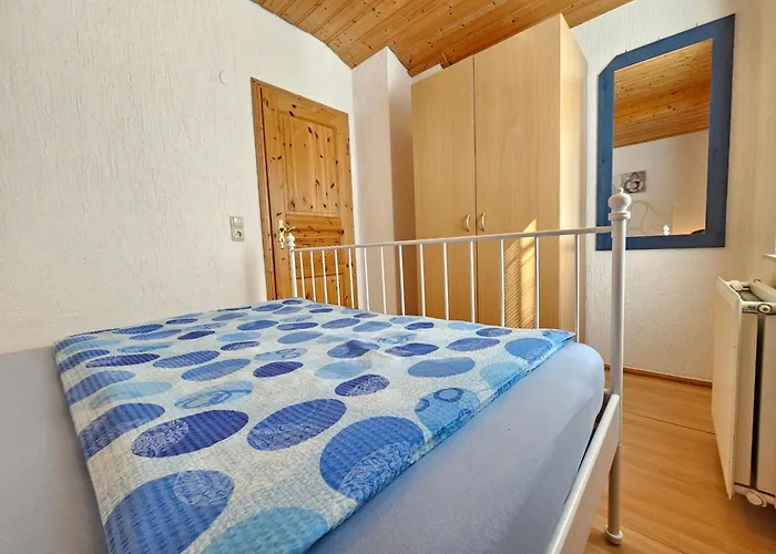 Anita 3 - 150m From The アパート