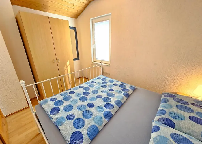 Anita 3 - 150m From The * ノヴィ・ヴィノドロスキー